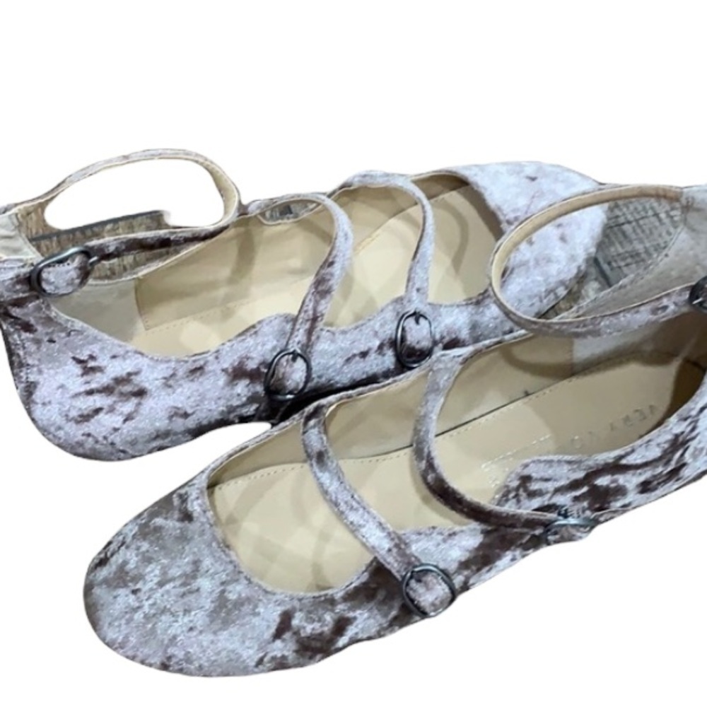 🌸2/$25 NWOB Very Volatile Lumina Velvet Ballet Flat blush mauve 3 straps - Picture 7 of 8